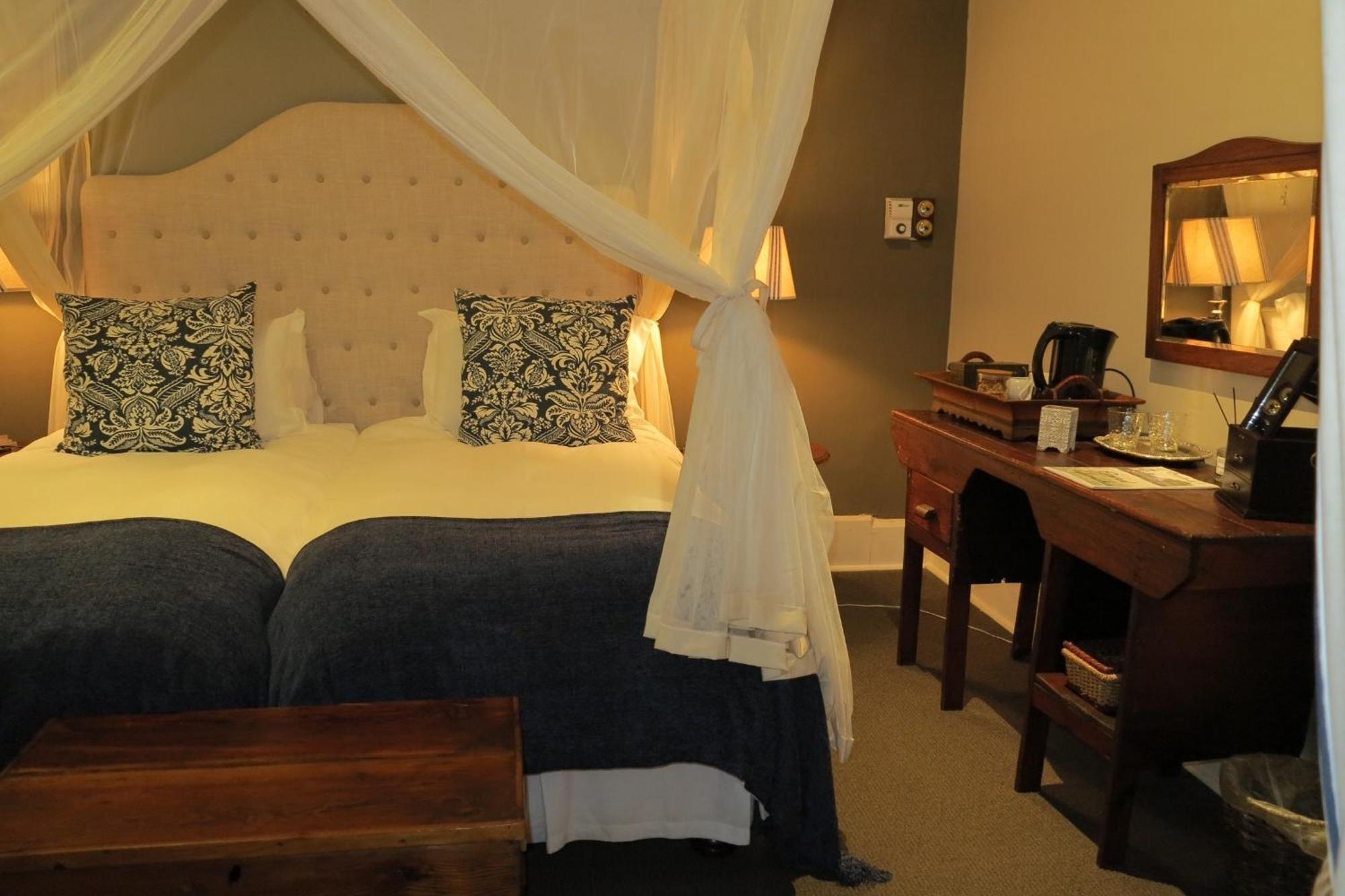 Broadlands Country House Kirkwood Room photo